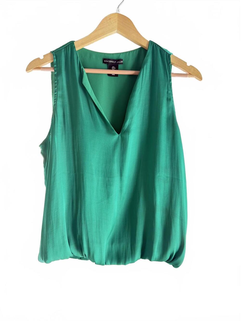 Sincerely Jules Emerald Green Satin Sleeveless Blouse Size L